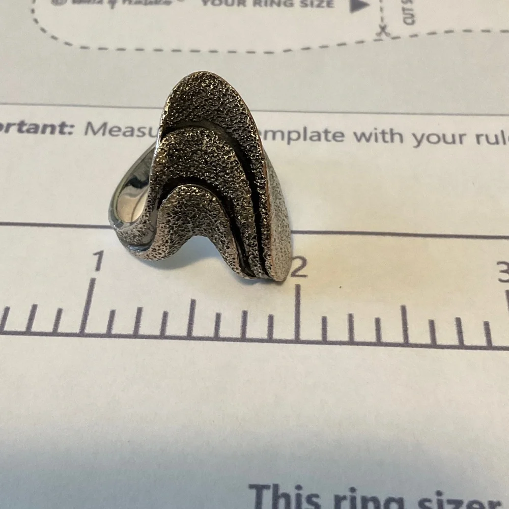 Textured Silver Ring - Picture 7 of 7